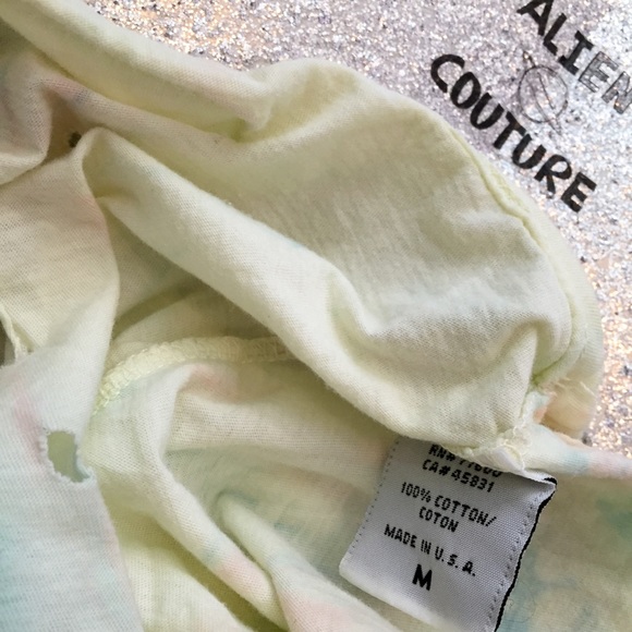 Chaser Distressed Concert Graphic Tee - Picture 7 of 7